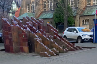 Labirynt z szansą na ratunek. Fontanna w centrum miasta niszczeje od dziesięcioleci