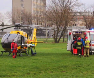 Mężczyzna wypadł z okna na trzecim piętrze