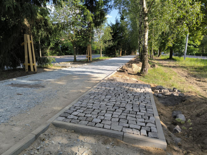 Budowa ścieżki rowerowej na leszczyńskim Gronowie