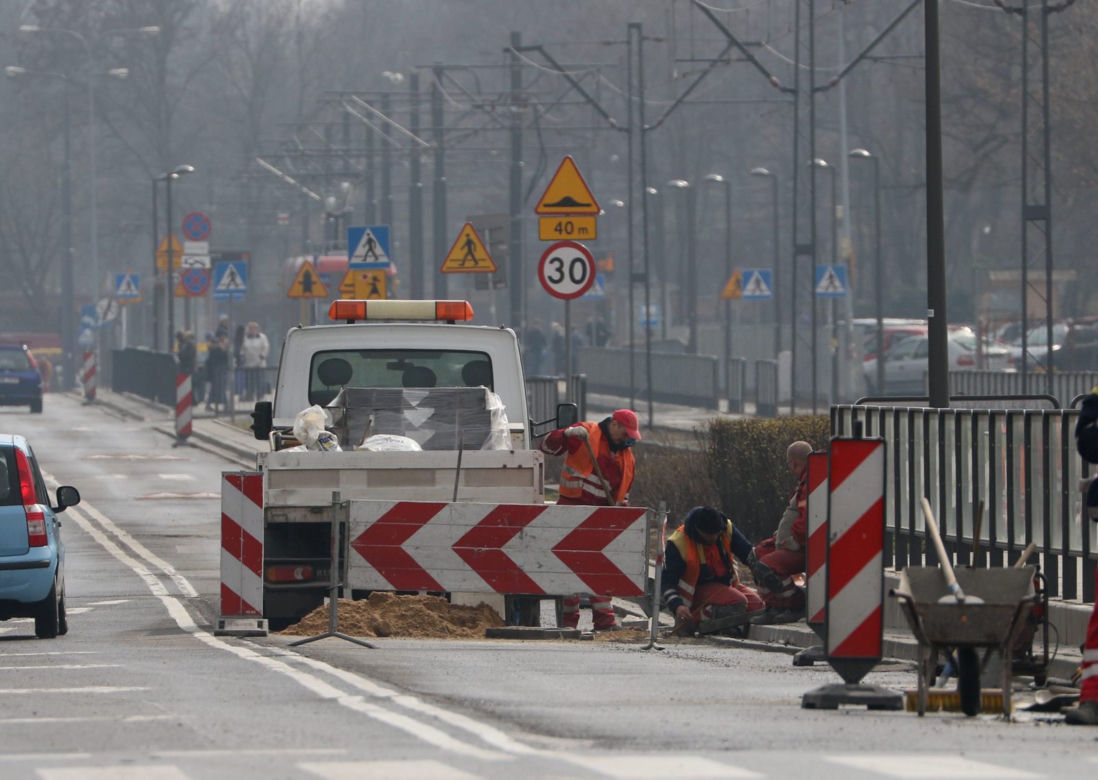  Drogowcy frezują ulice 