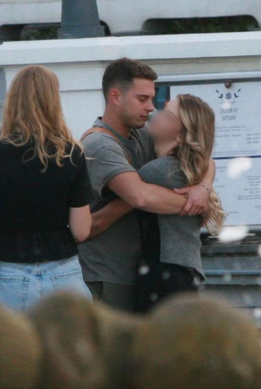 Adam Zdrójkowski zakochany po uszy. Szaleję w Sopocie z nową dziewczyną. Całusy, uśmiechy i spacer za rękę
