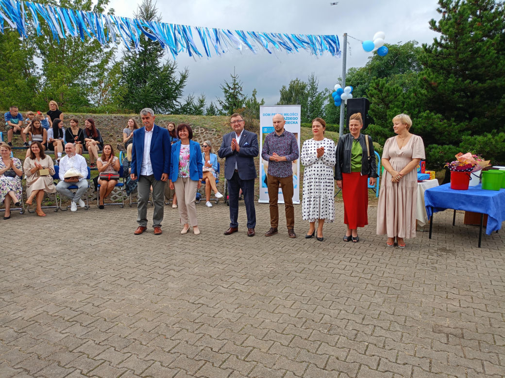 Jubileusz 25-lecia siedleckiej SOS Wioski Dziecięcej był okazją do wspólnej zabawy i wręczenia prezentów i pamiątek dla osób zaangażowanych w program