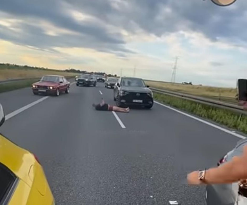 Kierowca mercedesa terroryzuje innych kierowców na autostradzie A4