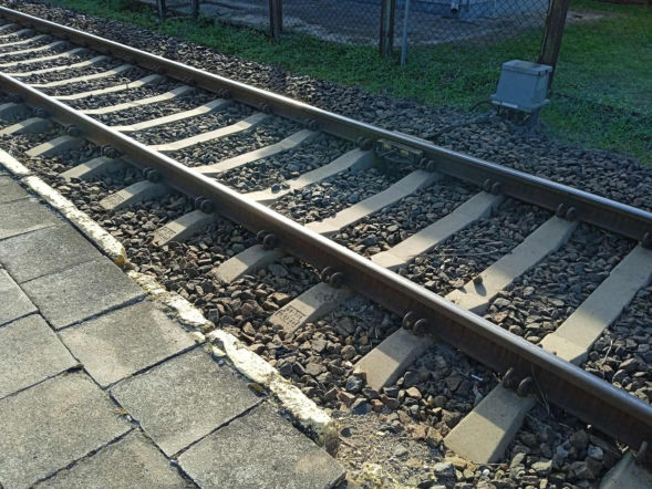 Tragedia pod Krakowem. Nie żyje 19-latek potrącony przez pociąg