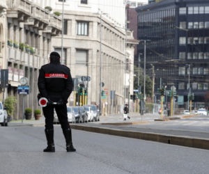 Włoska mafia wychodzi z więzienia przez koronawirusa