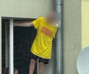 Dramatyczna akcja służb w Warszawie. Mężczyzna po 19 godzinach zszedł z parapetu
