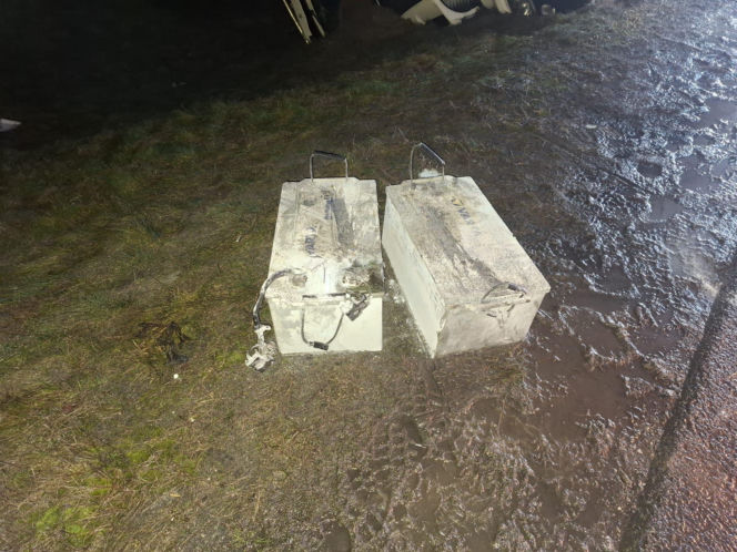 Wypadek na S5 koło Leszna. Ciężarówka z tytoniem wpadła do rowu