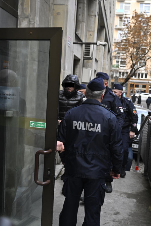 Łukasz Ż. doprowadzony do prokuratury w Warszawie