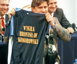 Pierwsze starcie Sikorski: Komorowski wygrał Palikot