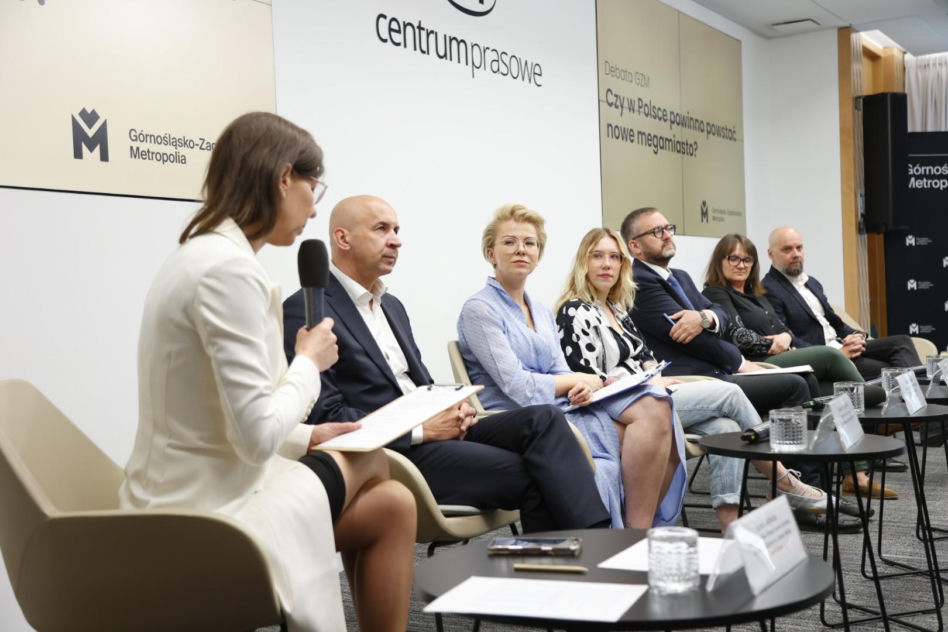 Debata - Czy w Polsce powinno powstać nowe megamiasto?