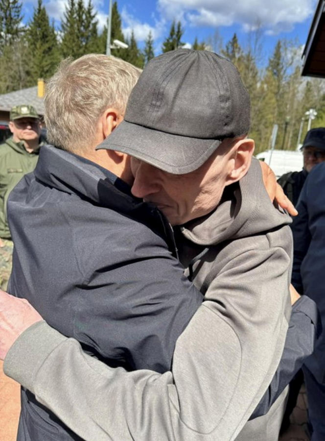 Andrzej Poczobut już w Warszawie. Jest w szpitalu MSWiA na badaniach lekarskich