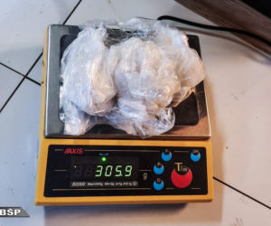 Akcja CBŚP jak z filmów! Wielkie pieniądze, broń, zegarki i narkotyki, które odurzyłyby pół Polski