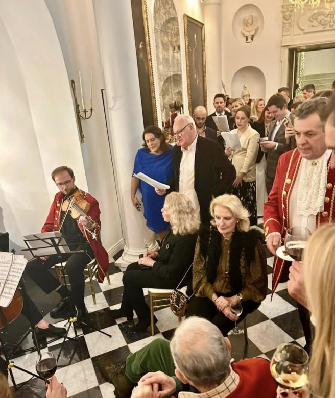 Kożuchowska, Karolak i Ogórek na salonach u księcia. Ciekawy dobór strojów