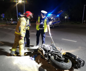 Nie żyje 46-letni motocyklista! Jego córka została ranna. Makabryczny wypadek w Lesznie