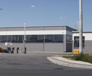 Koronawirus zamknął fabrykę mebli