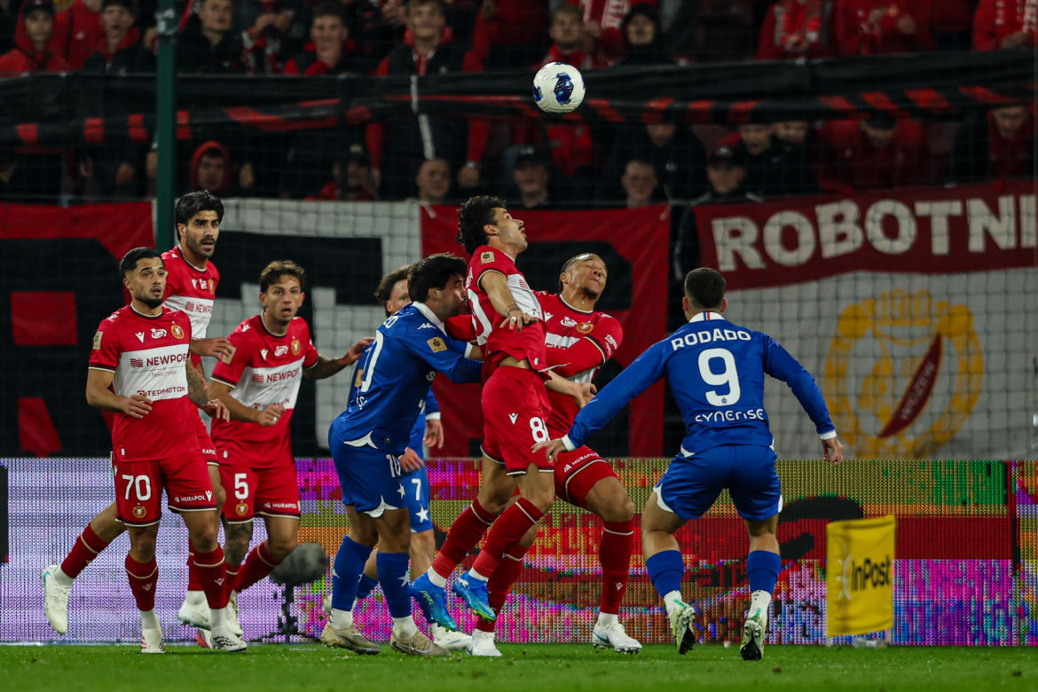 Widzew Łódź - Wisła Kraków; Zdjęcia kibiców i zawodników z meczu 11. kolejki PKO BP Ekstraklasy 2026/27