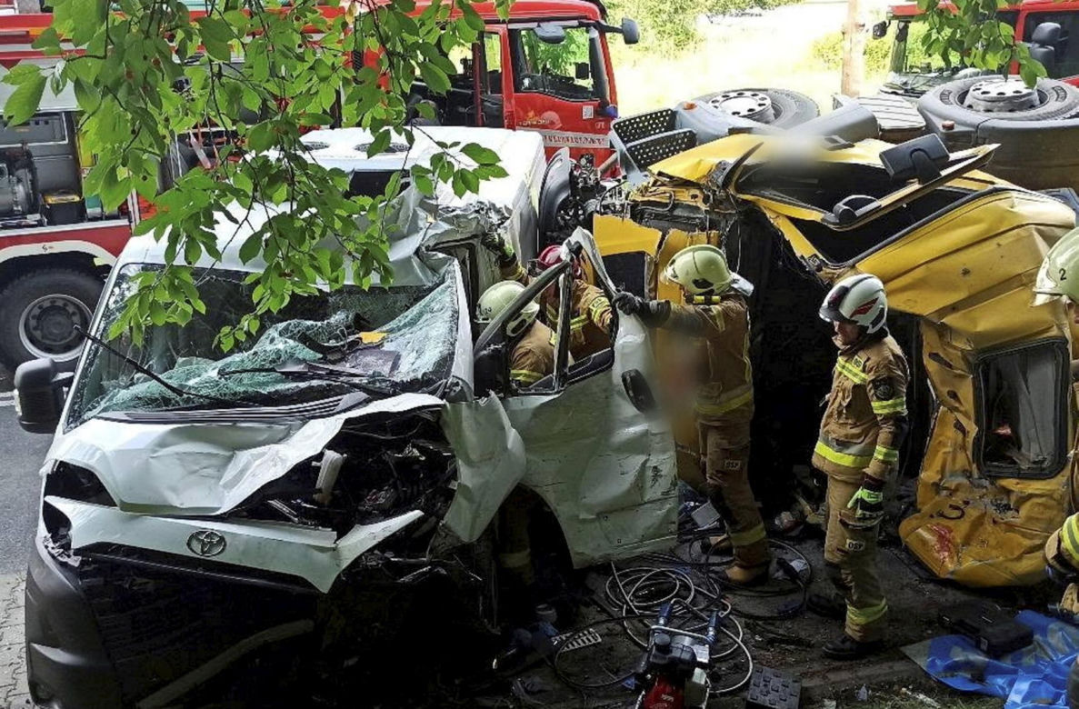 Betoniarka zmiażdżyła rowerzystkę. Wypadek w Czernichowie