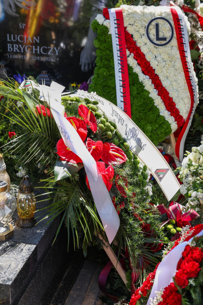 Tak wygląda grób Jacka Magiery dwa dni po pogrzebie