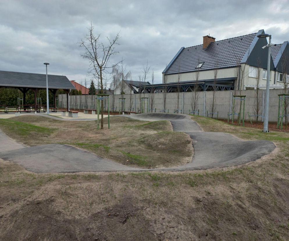Pumptrack w Bojanoparku w Lesznie otwarty. Zobaczcie jak wygląda nowa atrakcja