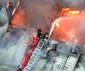 Hajnówka. Pożar sklepu meblowego. Milionowe straty