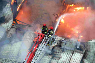 Hajnówka. Pożar sklepu meblowego. Milionowe straty