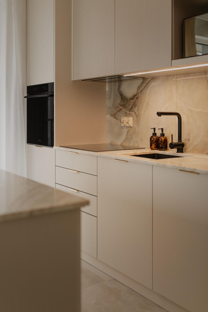 Soft minimalizm w gdyńskim apartamencie - projekt Agata Piltz