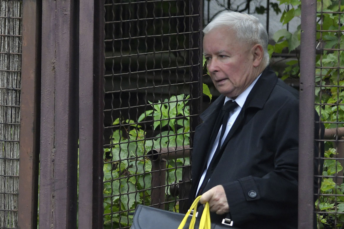 Jarosław Kaczyński musi sprzedać dom?!