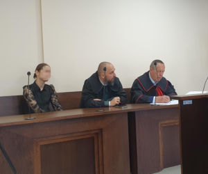 Podciął gardło koledze, bo pokłócili się o kobietę. W tle walka o dziecko