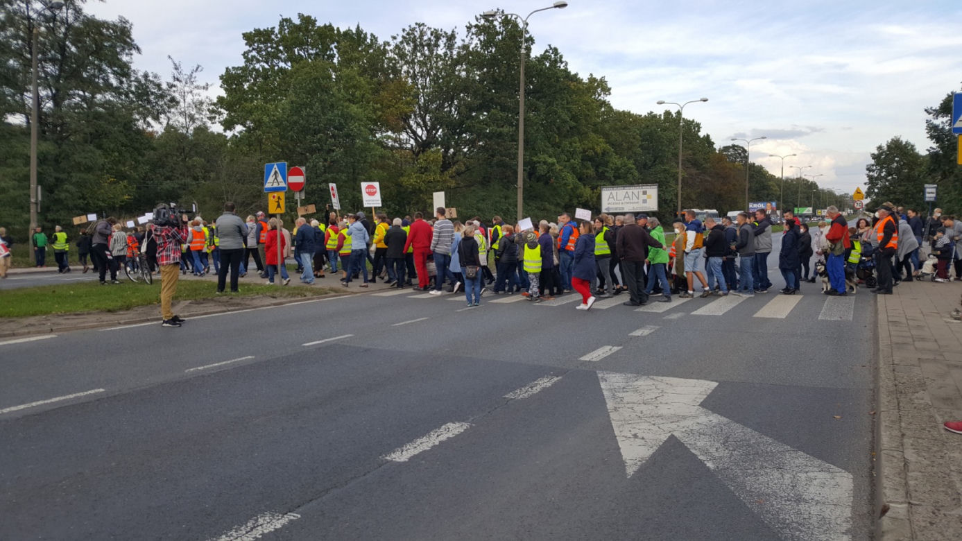 Mieszkańcy Siernieczka zablokowali ul. Fordońską