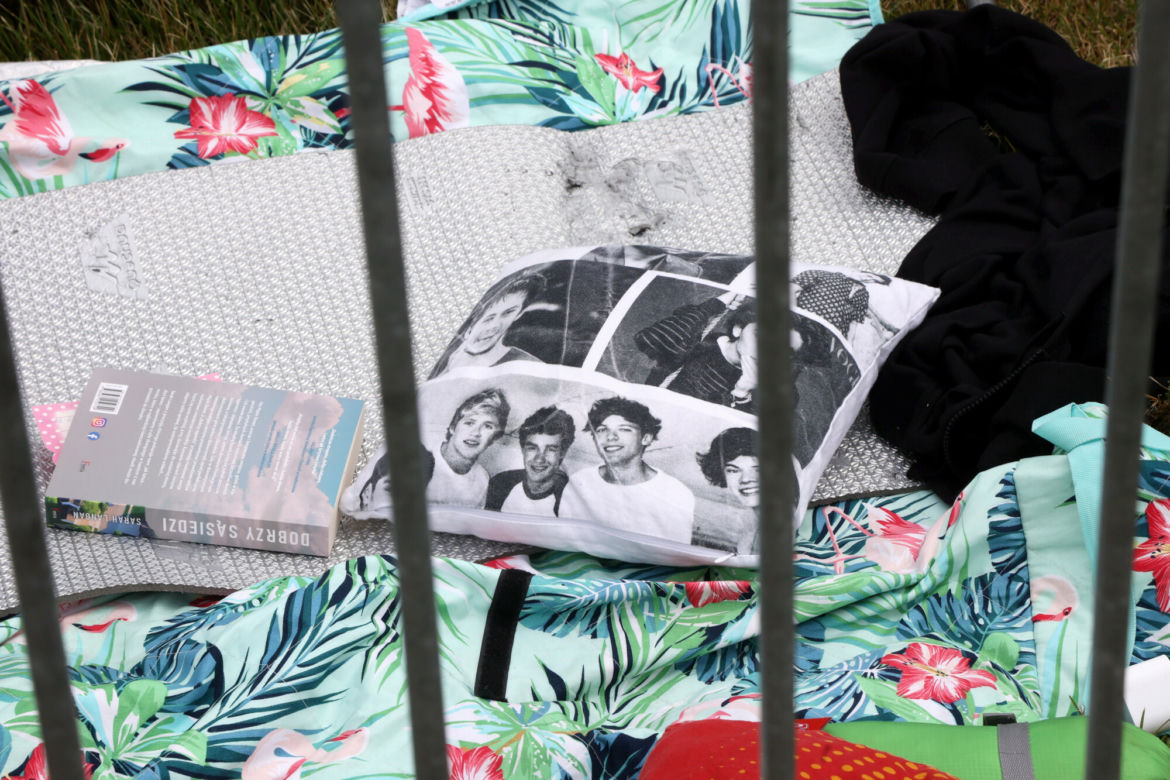 Harry Styles w Polsce - tak wyglądał plac przed stadionem na kilkanaście godzin przed koncertem.