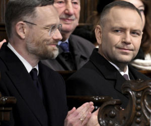 Msza za ofiary Smoleńska w Archikatedrze. Obecni Nawrocki i Kaczyńska