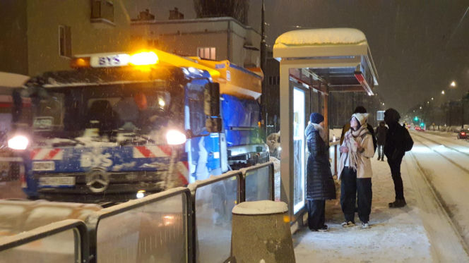 Zimowe utrudnienia w Warszawie