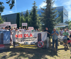 Mieszkańcy Zabełcza protestują. Nie chcą gigantycznego magazynu energii! [ZDJĘCIA, AUDIO] 