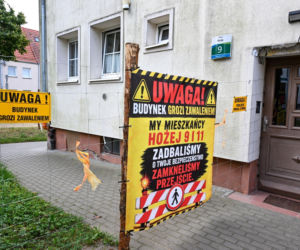 Uszkodzona kamienica przy ul. Hożej w Szczecinie