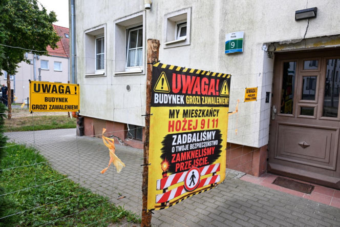 Uszkodzona kamienica przy ul. Hożej w Szczecinie