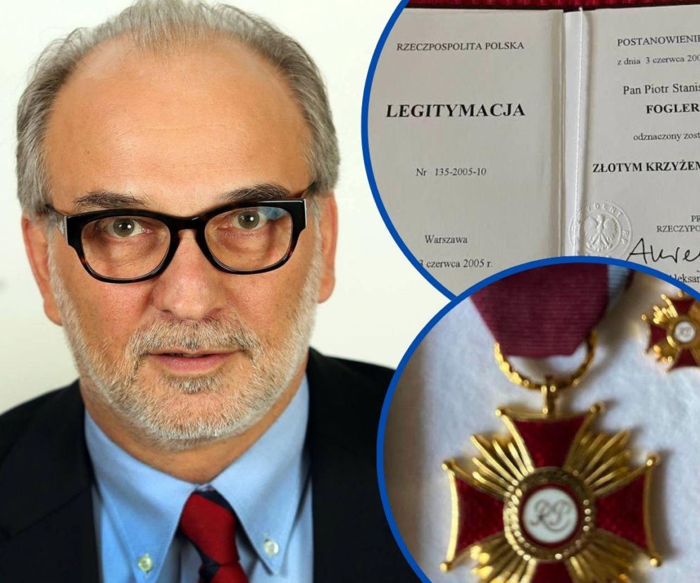 Portret Piotra Foglera, byłego posła PO, w okularach, z szarą brodą, obok legitymacja Złotego Krzyża Zasługi z 2005 roku i zbliżenie na odznaczenie. Dowiedz się więcej o odebraniu odznaczenia prezydentowi Zełenskiemu i reakcji Foglera na naszym portalu.