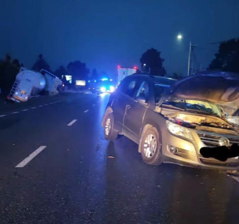 Nowe Iganie: Nad ranem zderzyły się osobówka i cysterna