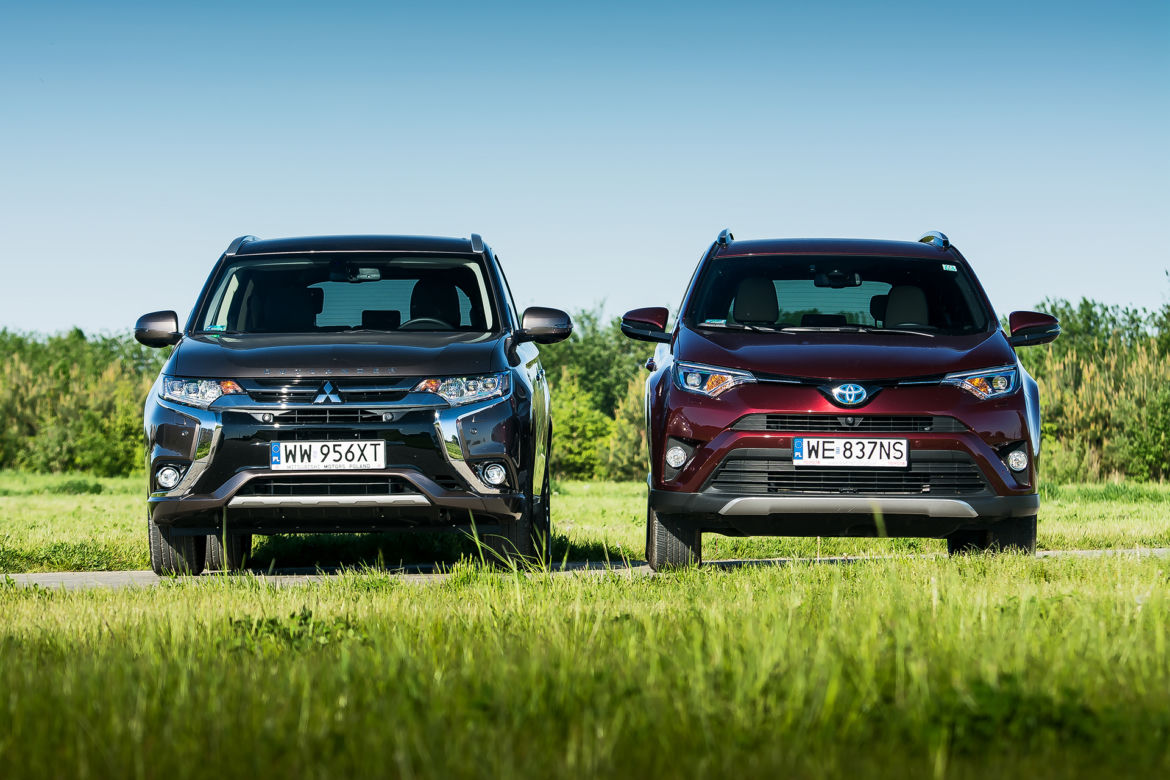 Toyota RAV4 Hybrid E-Four Prestige vs. Mitsubishi Outlander PHEV Instyle NAVI+