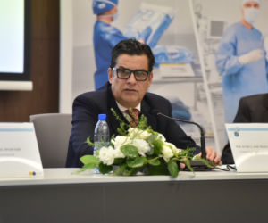 Profesor Maciej Śmietański po raz pierwszy na świecie wszczepił implant Optomesh 3D ILAM. Dokonał tego w Toruniu
