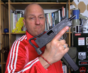 INGRAM MAC 11. Jak powstał ten legendarny pistolet maszynowy?