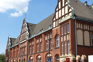 To miasto na Śląsku zachwyca perłami architektury. Zabytkowe osiedla robią wrażenie!