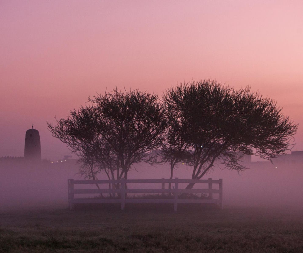 Różowa mgła nad Europą! Meteorolodzy mają wyjaśnienie?