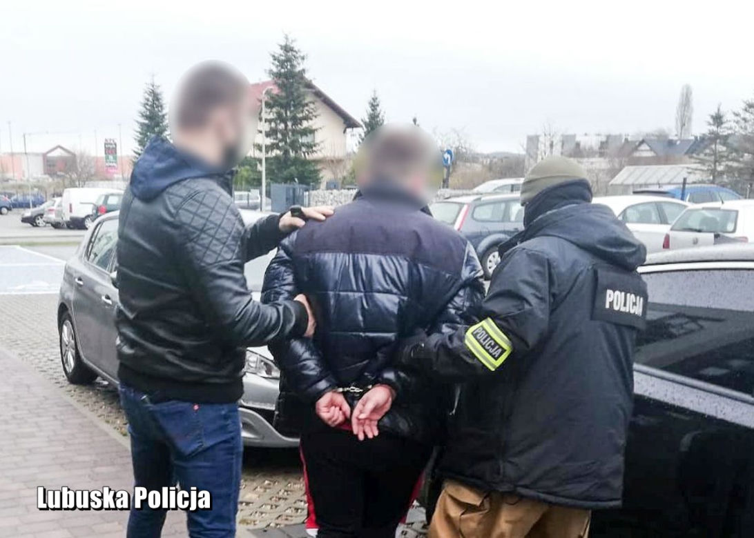 Gorzów. Oszukał kilka tys. osób w całej Polsce! Złapali go po 3 latach i 14 listach gończych! [ZDJĘCIA]