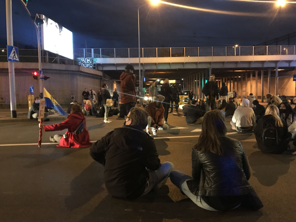 Protest kobiet w Katowicach! Karetka na sygnale jechała wprost na uczestników