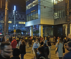 Protest kobiet w Katowicach. Ponad 20 tysięcy osób demonstrowało na rynku i katowickich ulicach. Takich tłumów Katowice jeszcze nie widziały [ZDJĘCIA, WIDEO]