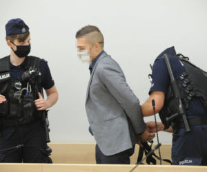 Próbował zabić ojca dla pieniędzy. Inną zbrodnię opisał w książce. Bartłomiej S. stanął przed sądem