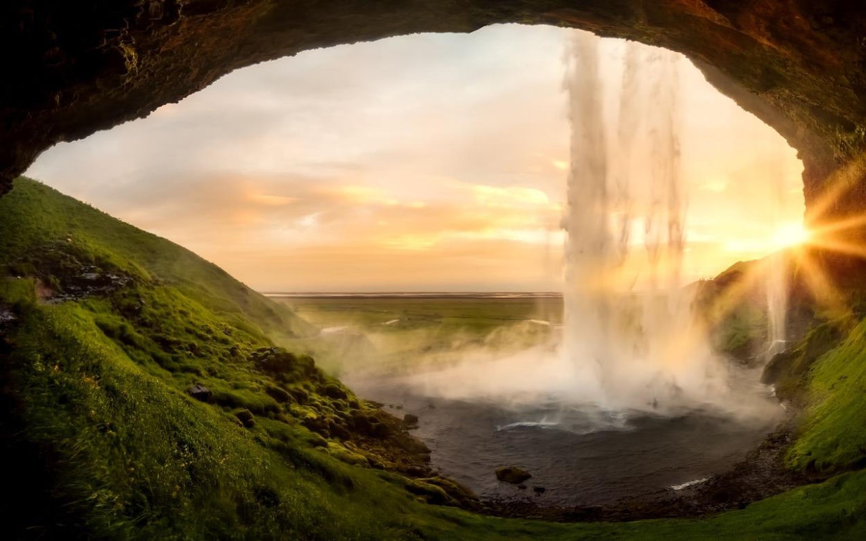 13. Islandia