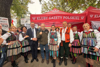 Poseł Telus z delegacją z Opoczna wspierał protestujących przed TK