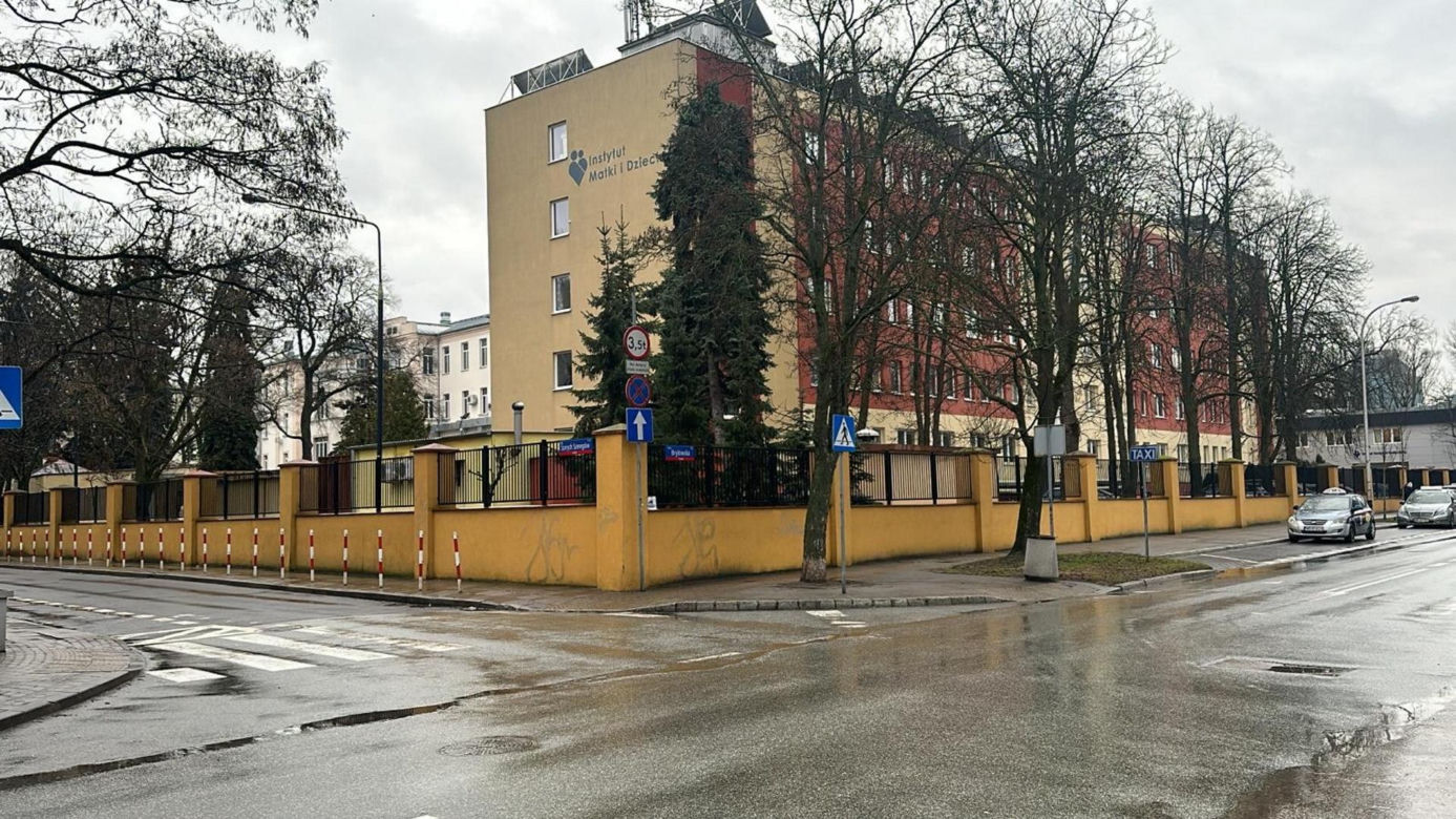 Awanturnik w szpitalu na Woli. Policyjna obława