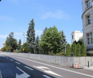 Kuchciński pilnuje sejmy jak granicy z NRD